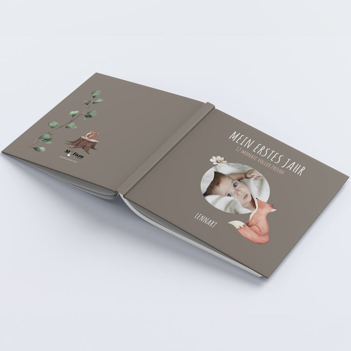 personalisiertes babytagebuch forest myfamposter